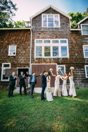 Real Weddings - Ländliche Hochzeit auf dem Familienanwesen - Foto von KetaNuva Studios33