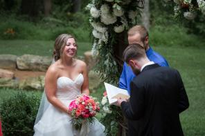Real Weddings - Freie Trauung in wäldlicher Atmosphäre - Foto von Imagine It Photography 15