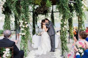 Dekoration der Location - Hochzeitsbogen für einen spektakulären Hintergrund bei Eurer Trauung - 34 Victoria Phipps Photography