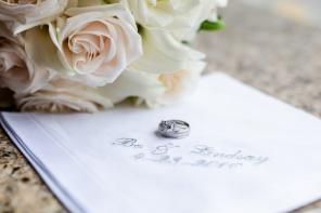 Real Wedding -  Klassische Hochzeit mit grünen Akzenten - 05