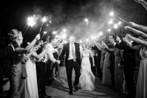 Real Wedding - Gefühlvolle Sommerhochzeit mit Brautjungfern in Rosa - 33