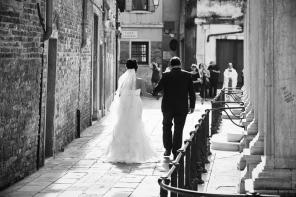 Real Wedding - Elina und Amirs glamouröse Hochzeit in Venedig  - 25