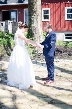 Real Wedding - Glamouröse Frühlingshochzeit in einer historischen Scheune - RiemenschnitterRosser Heather Marie Photography