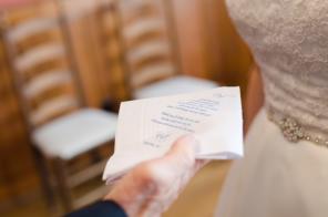Real Wedding - Glamouröse Frühlingshochzeit in einer historischen Scheune - RiemenschnitterRosser Heather Marie Photography