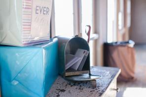 Real Wedding - Glamouröse Frühlingshochzeit in einer historischen Scheune - RiemenschnitterRosser Heather Marie Photography