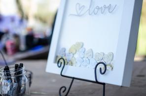 Real Wedding - Glamouröse Frühlingshochzeit in einer historischen Scheune - RiemenschnitterRosser Heather Marie Photography