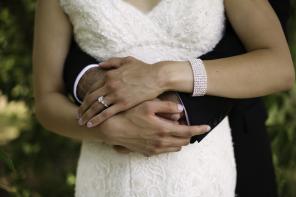 Real Wedding - Jennifer und Simons bunte & familiäre Hochzeit - 37