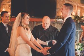 Real Wedding - Stilvolle Herbsthochzeit im Bootshaus - 24