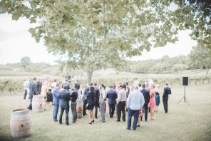 Real Wedding - Romantische Hochzeit auf einem Weingut in Neuseeland - LEVIEN & LENS PHOTOGRAPHY27