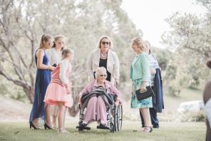 Real Wedding - Romantische Hochzeit auf einem Weingut in Neuseeland - LEVIEN & LENS PHOTOGRAPHY23