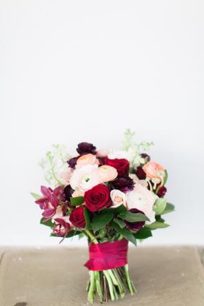 Real Wedding - Eine Vintage Gothic Hochzeit zum 10. Hochzeitstag - Sarah Bradshaw Photography9