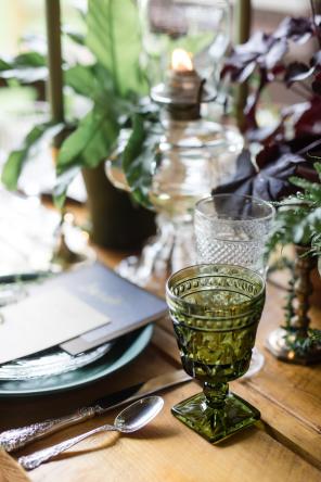 Styled Shoot - Greenery Hochzeitstrend: Hochzeitsdeko für den Herbst - DanielleCoonsPhotography9