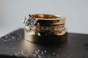 Real Wedding - Romantische Farmhochzeit in Schweden - Loke Roos Photography (20)