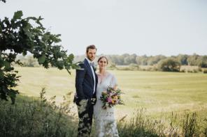 Real Wedding - Romantische Farmhochzeit in Schweden - Loke Roos Photography (84)