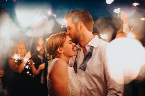 Real Wedding - Romantische Farmhochzeit in Schweden - Loke Roos Photography (115)