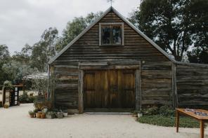 Real Wedding - Amys und Bronson mediterran schicke Hochzeit  - Oli Sansom Weddings   (9)