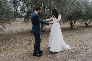 Real Wedding - Amys und Bronson mediterran schicke Hochzeit  - Oli Sansom Weddings   (21)