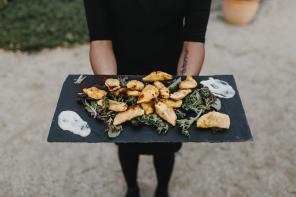 Real Wedding - Amys und Bronson mediterran schicke Hochzeit  - Oli Sansom Weddings   (92)