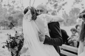 Real Wedding - Amys und Bronson mediterran schicke Hochzeit  - Oli Sansom Weddings   (56)