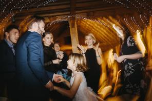 Real Wedding - Amys und Bronson mediterran schicke Hochzeit  - Oli Sansom Weddings   (140)