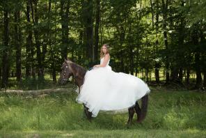 Styled Shoot - Märchenhafte Hochzeitsinspiration mit Pferd - Love Is All You Need Photography(29)