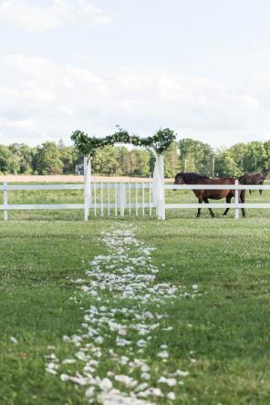 Styled Shoot - Märchenhafte Hochzeitsinspiration mit Pferd - Love Is All You Need Photography(77)