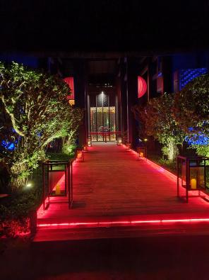 Flitterwochen auf den Malediven Galerie - Eingangsbereich zum Sea Dragon Restaurant auf Kandima