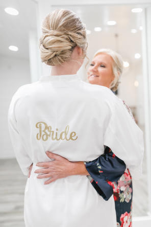 Real Wedding - Minimalistische Hochzeit in Rosa - Mychelle LeVan Photography10