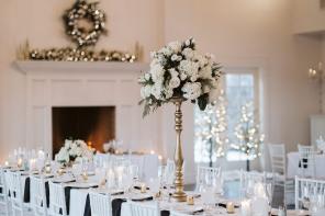 Real Wedding - Hochzeit im Winter mit Schnee und Hunden - Larson Photo Co 42