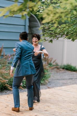 Real Wedding = DIY-Hochzeit in der Pandemie zu Hause = 43Lauren Baker Photography