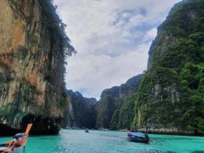 Flitterwochen auf Phuket Galerie - Ko Phi Phi Leh steile Bucht - BKrueger