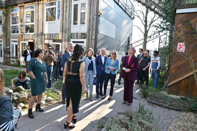 Bezoek Koningin Máxima en minister van Veldhoven aan Het Hof