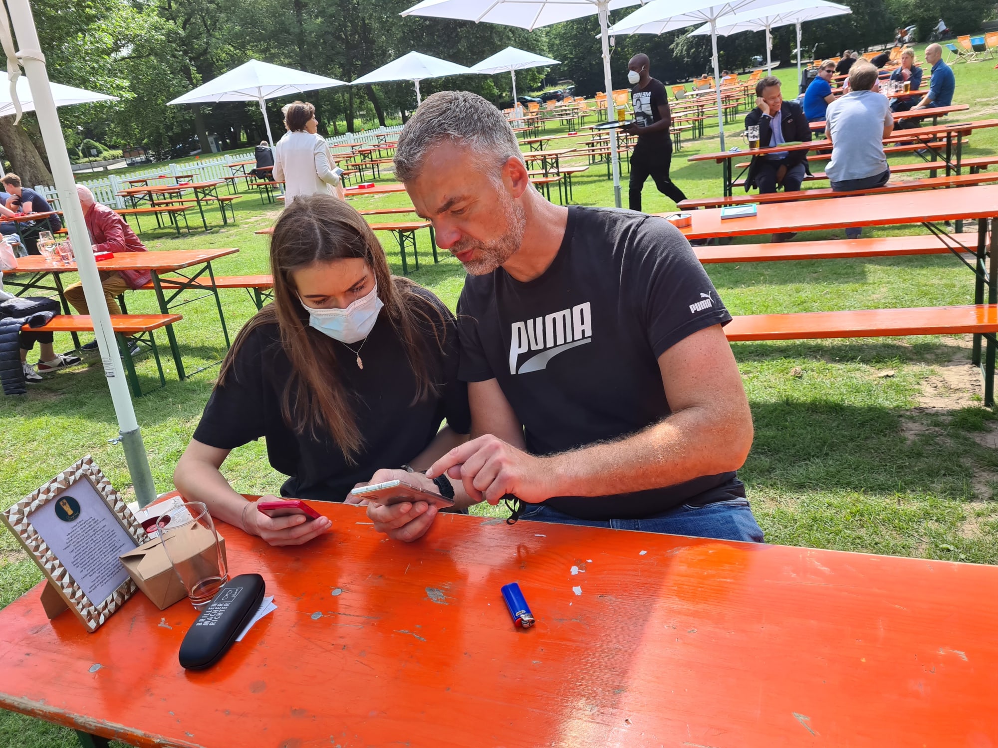 Erster digitaler Biergarten eröffnet: Neues Konzept kombiniert digitales bestellen und bezahlen von Getränken mit Lieferdiensten von 12 Partnerrestaurants
