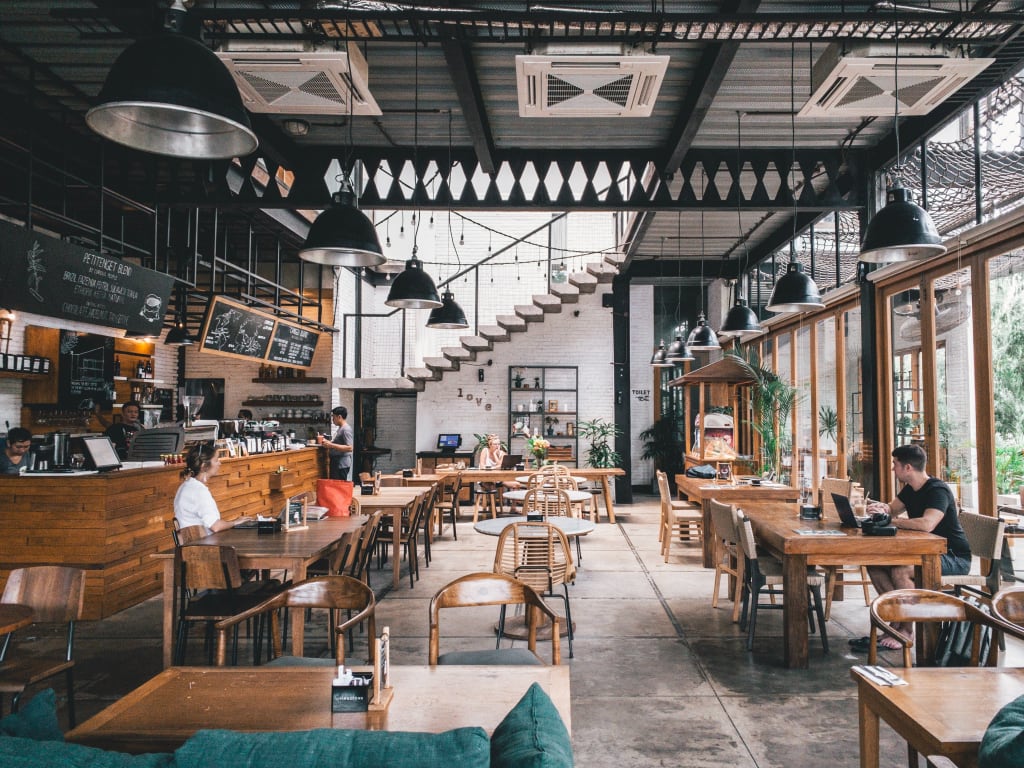 Restaurant (Foto: Shwan Ang / Unsplash)