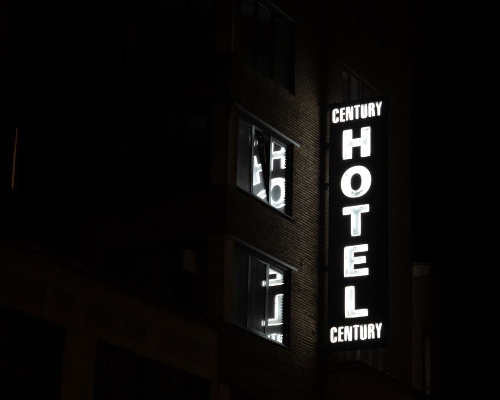 hotel-sign-michiel-annaert