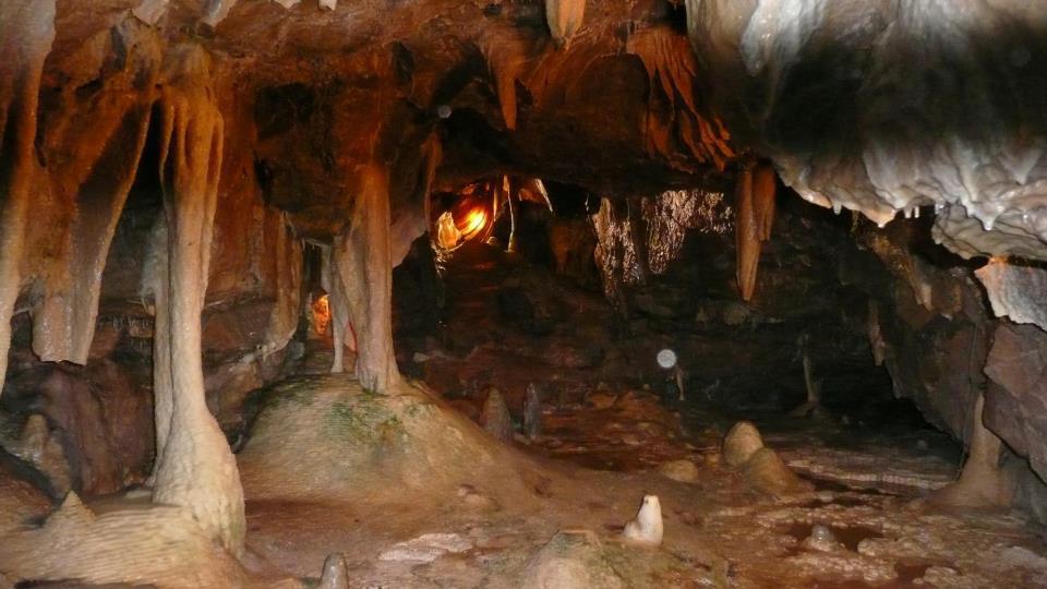 Stump Cross Caverns
