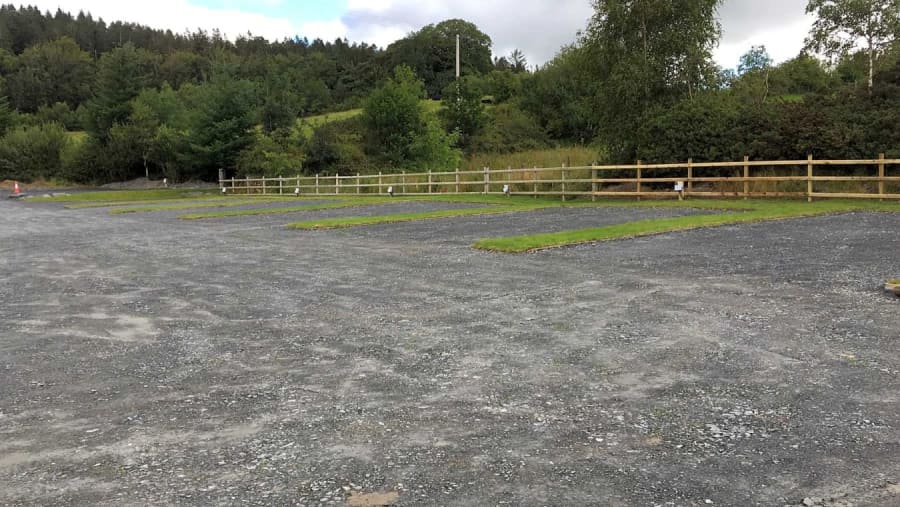 Non electric hardstanding pitch