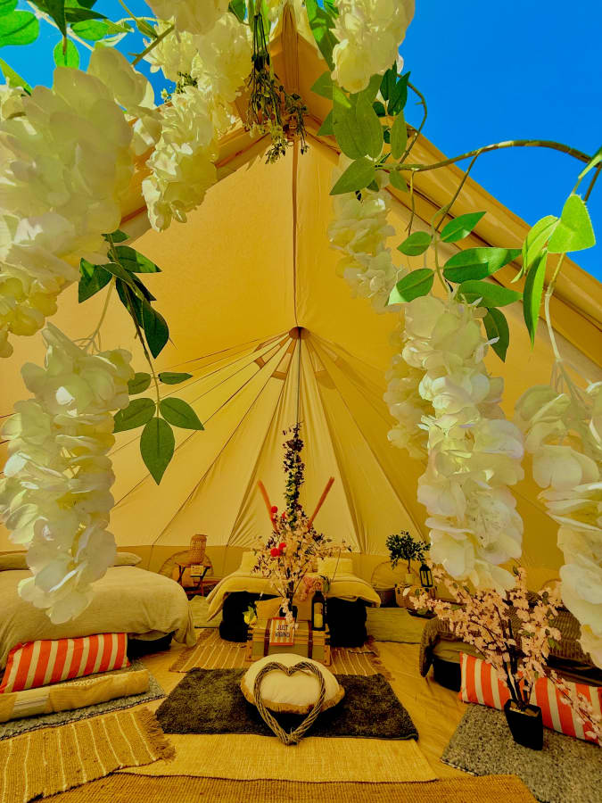 Superior Premium Bell Tent 7m x 7m – Sleeps 8 ( new for 2026 )