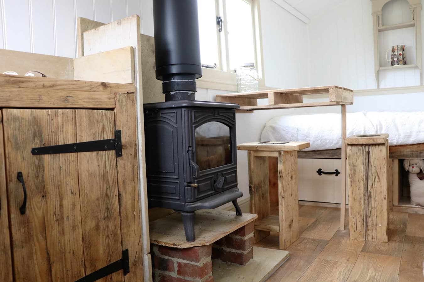 Shepherds Huts - Meadowbeck Holiday Cottages