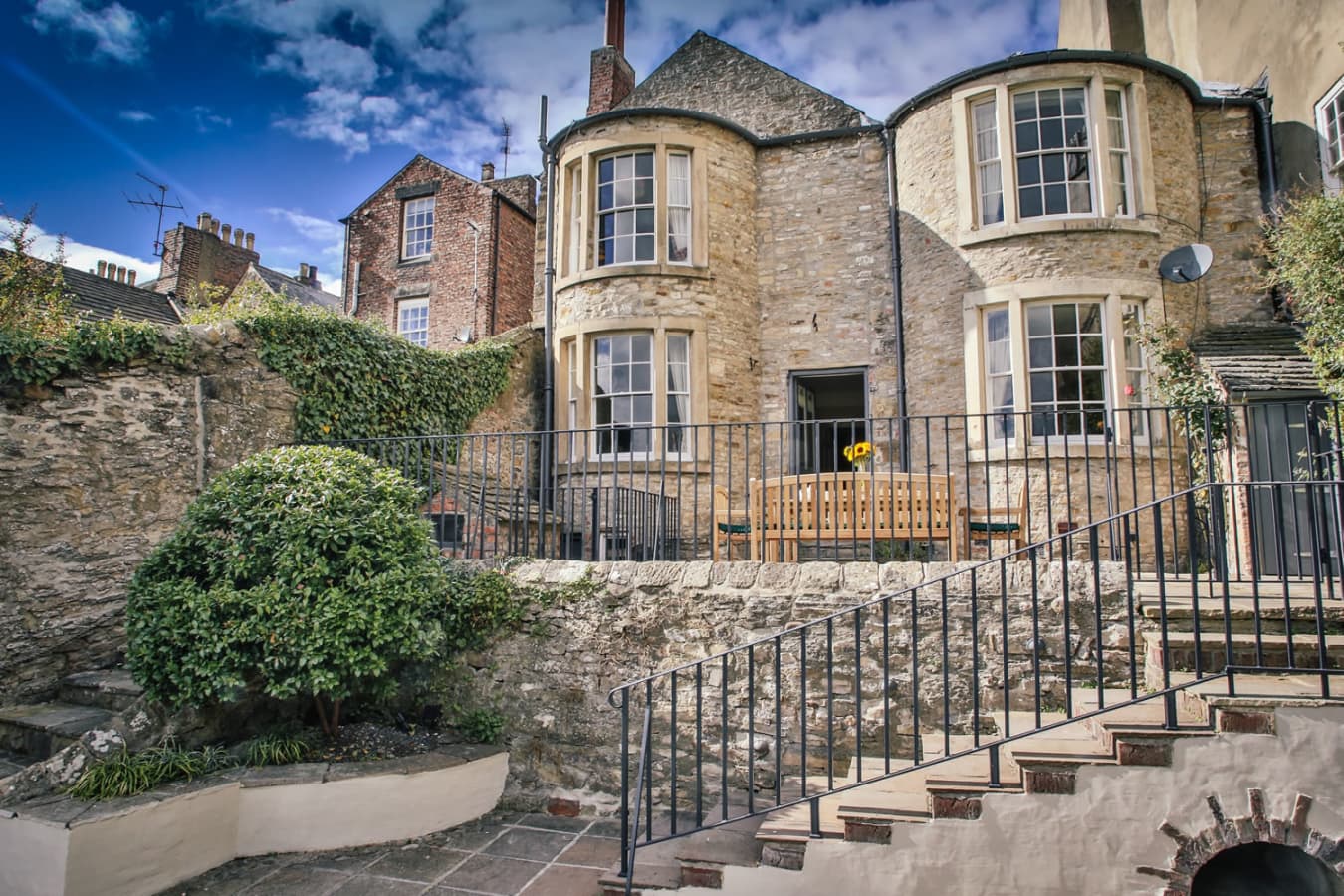 30 Frenchgate