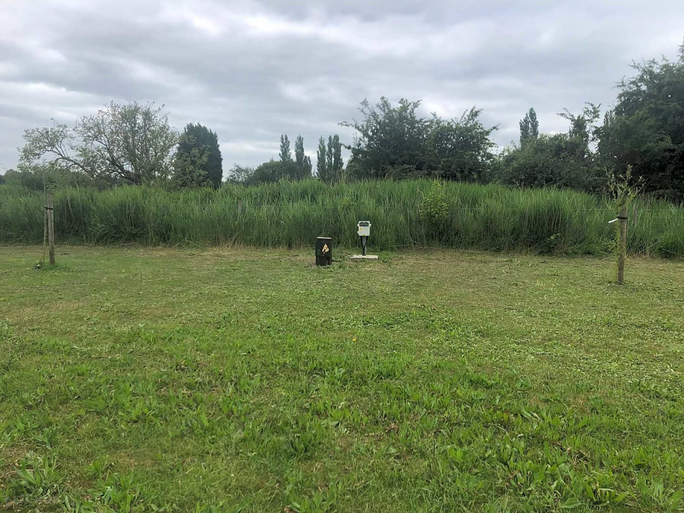 16 AMP Electric Grass Tent or Trailer Tent Pitch