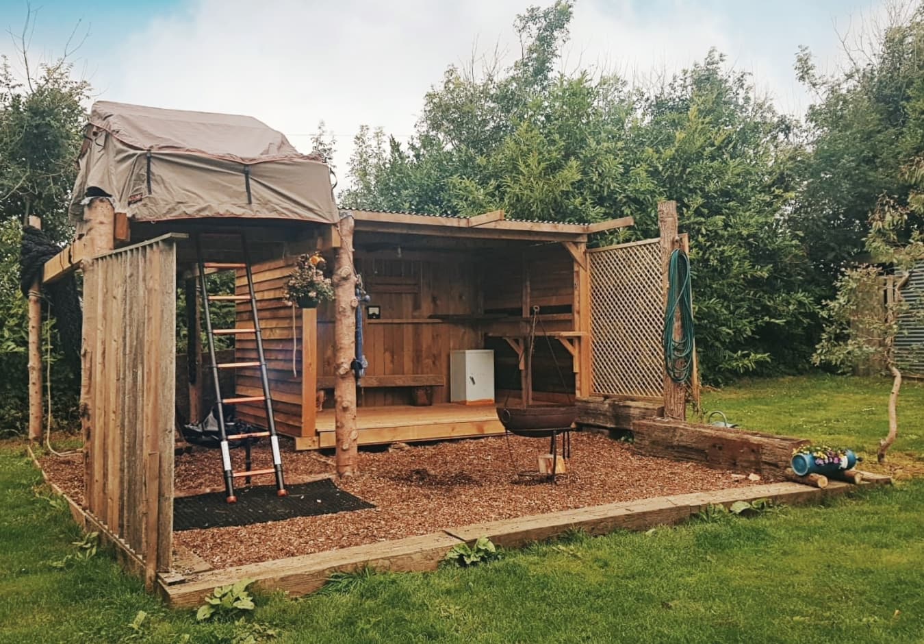 The Roost - Rooftop Tent and Open Cabin