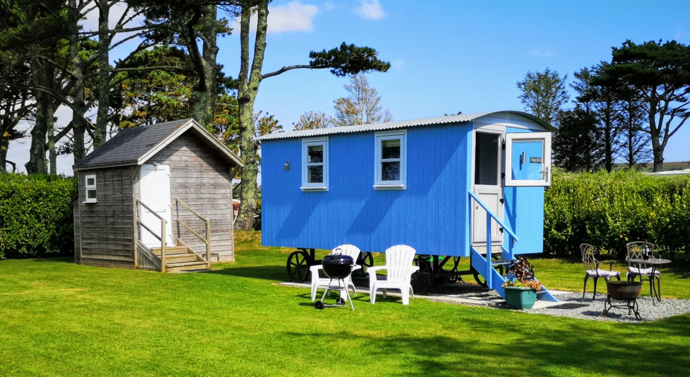 Bos Verbas Camping/Shepherd Huts/Self Catering