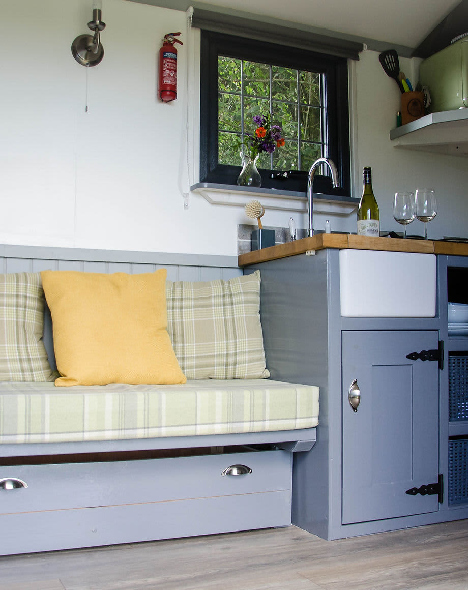 Shepherd's Hut with Hot Tub