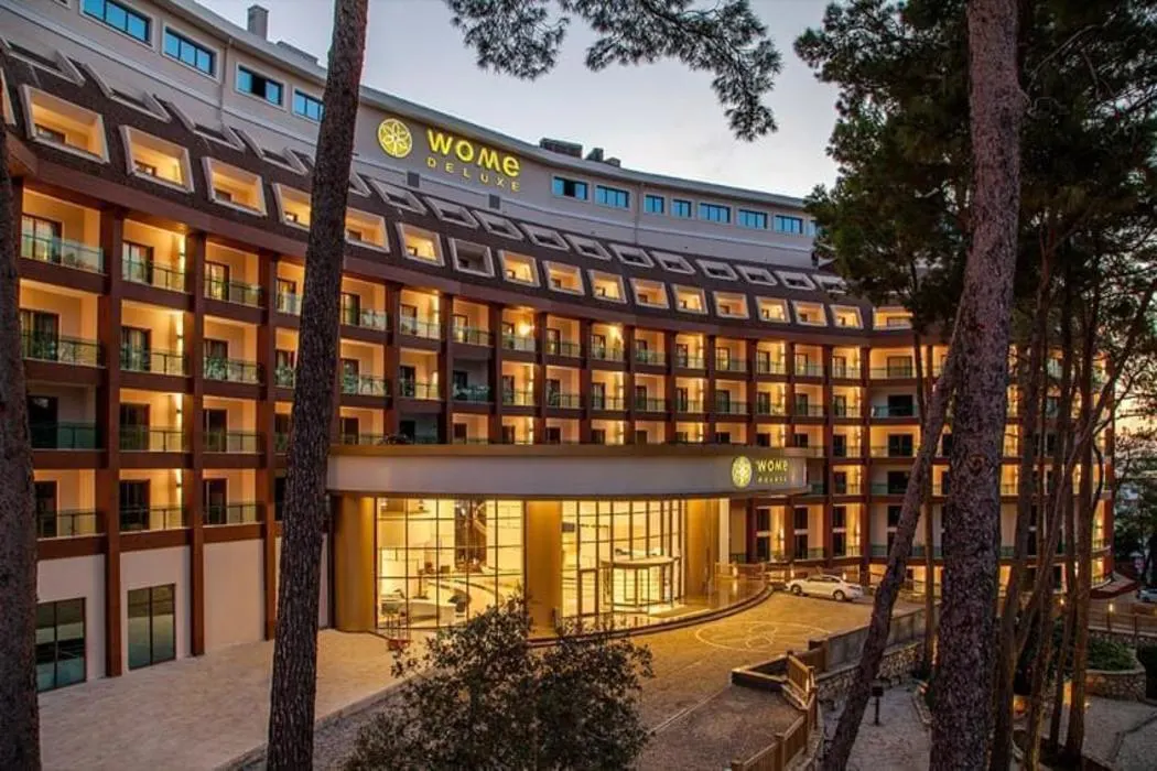 Wome Deluxe Hotel