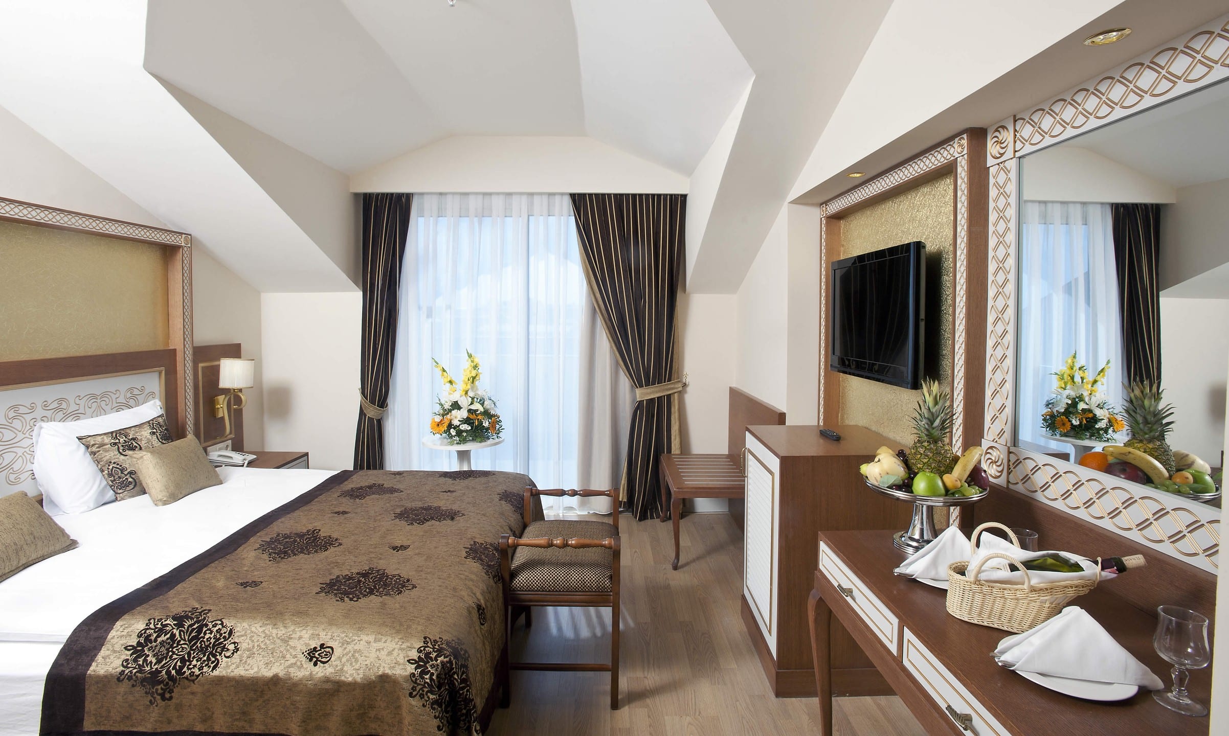 Crystal Palace Luxury Resort Spa