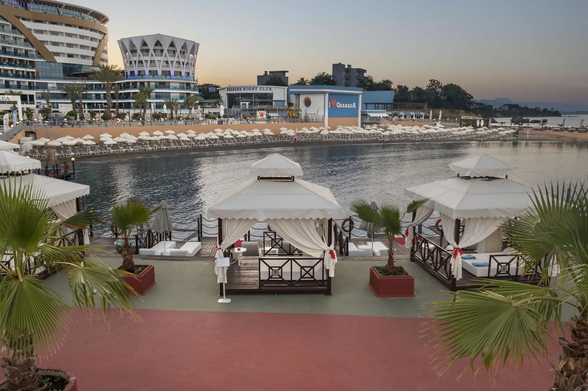 Granada Luxury Okurcalar