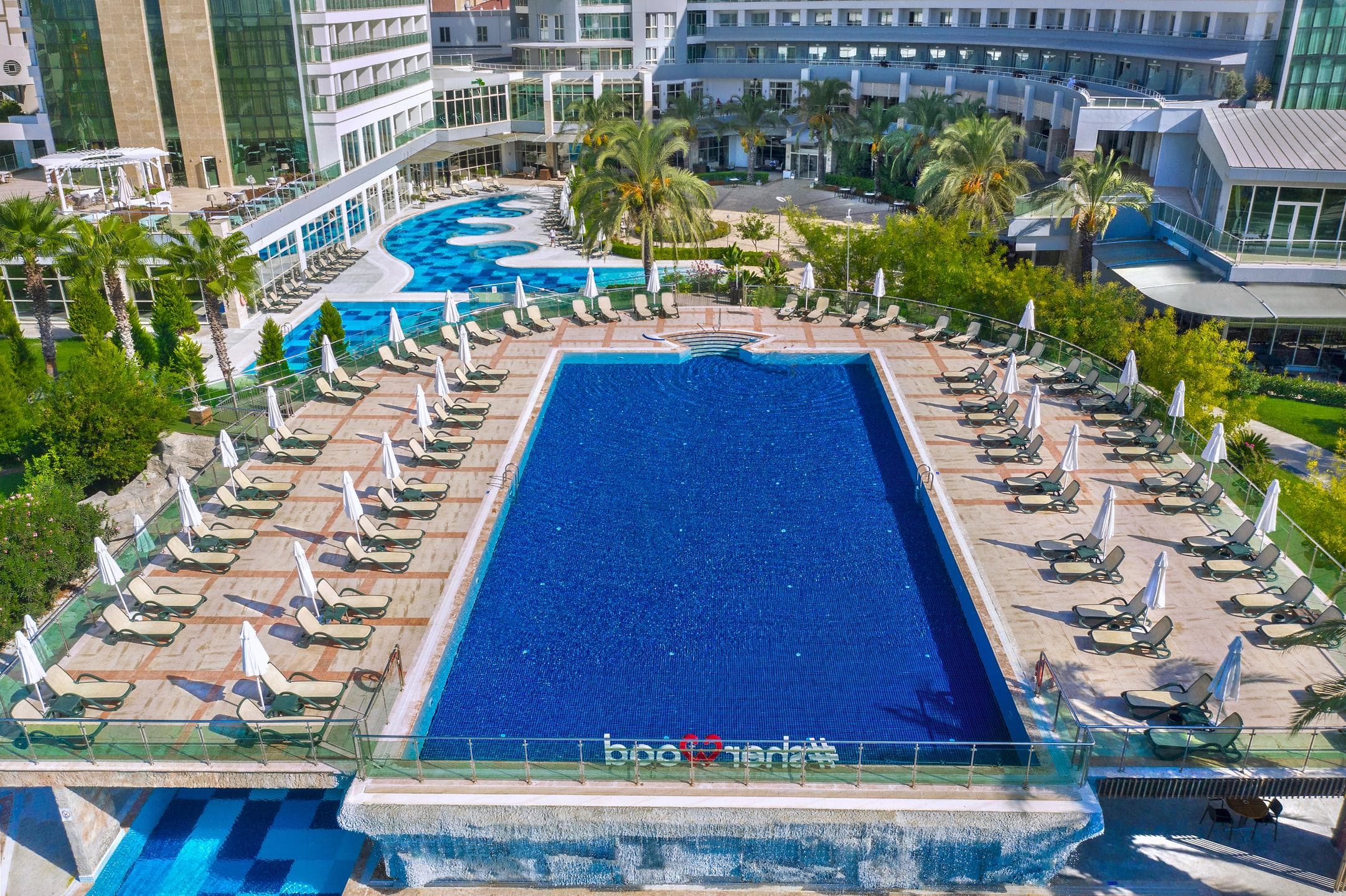 Sherwood Exclusive Lara