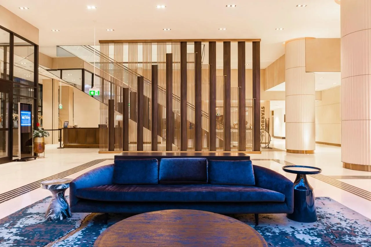 Hilton Niagara Falls/Fallsview Hotel Suites