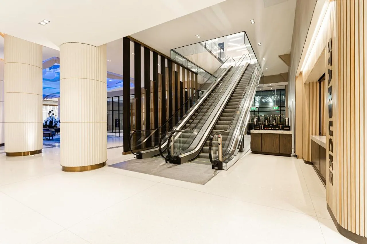 Hilton Niagara Falls/Fallsview Hotel Suites